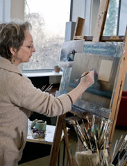 Alexandra in haar atelier